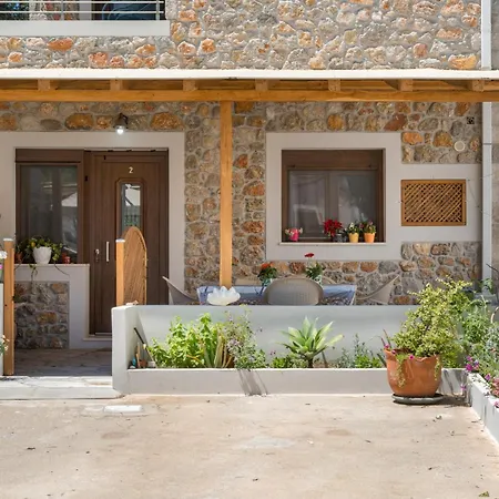 Апартаменты Iliana *